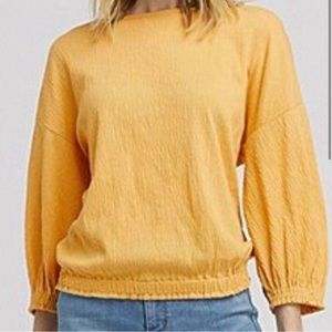 Uniqlo Yellow Crepe Gather Half Sleeve Shirt Large